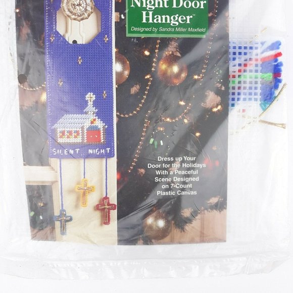 Needlecraft Shop Christmas Trimmings Silent Night Door Hanger Plastic Canvas - Picture 4 of 7